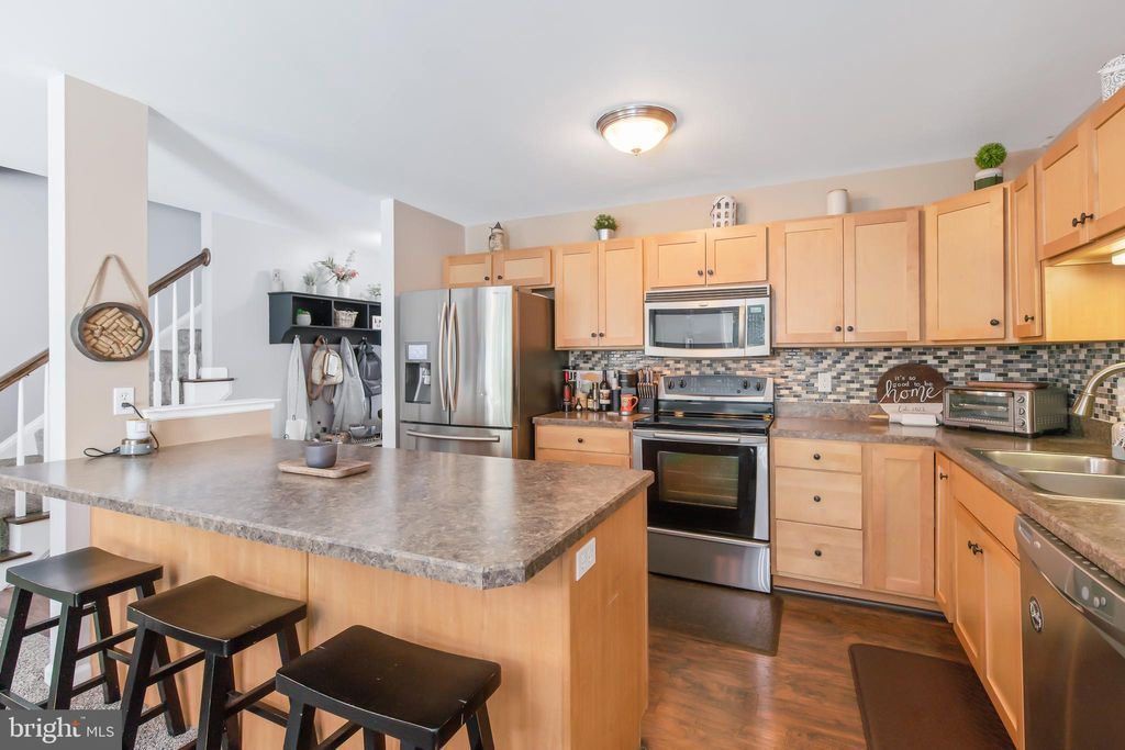 Photo of 304 Millstone Drive, Mountville, PA 17554 (MLS # PALA2052766)