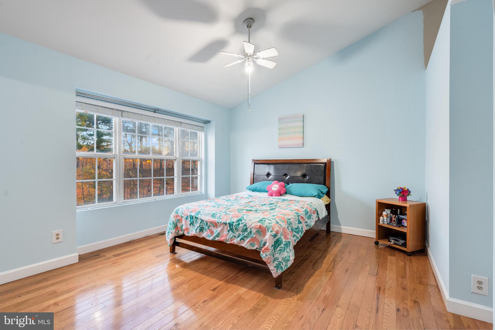 CENTRE RIDGE LAND BAY - Residential