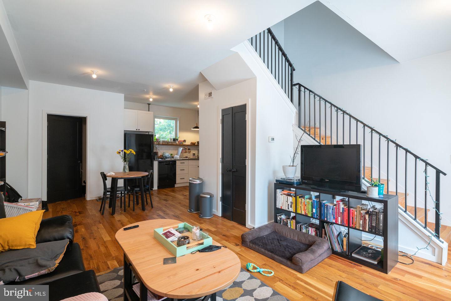 FISHTOWN - Commercial Sale