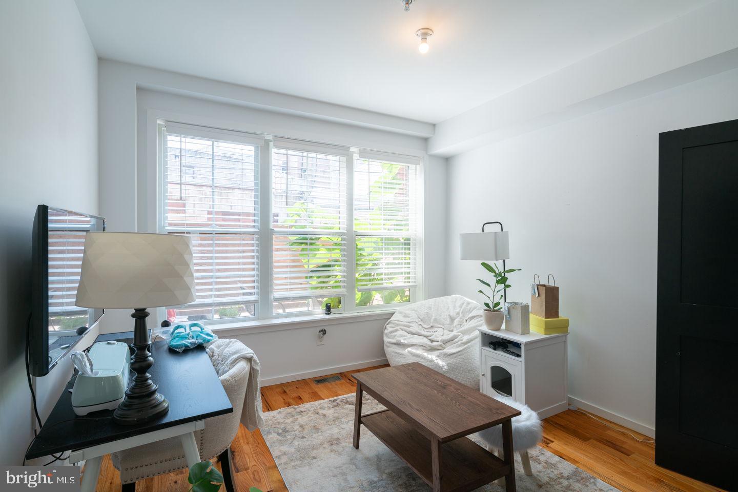 FISHTOWN - Commercial Sale