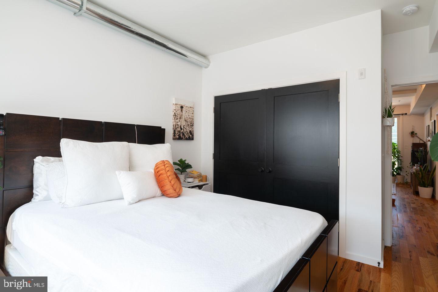 FISHTOWN - Commercial Sale