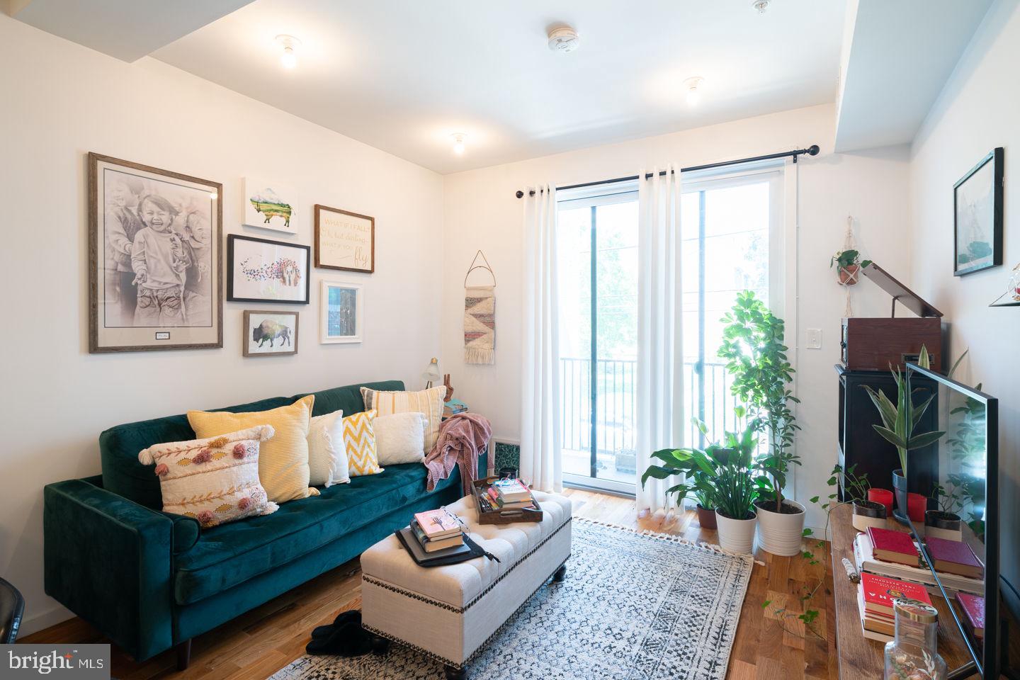 FISHTOWN - Commercial Sale