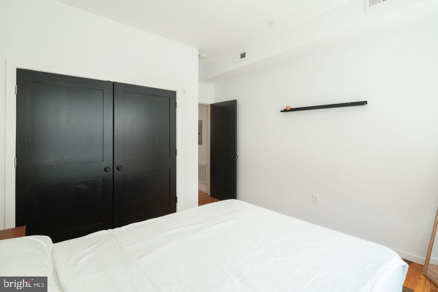 FISHTOWN - Commercial Sale