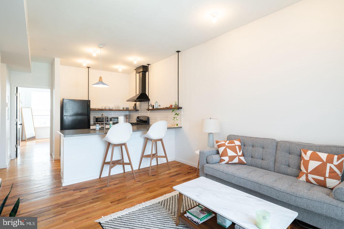 FISHTOWN - Commercial Sale