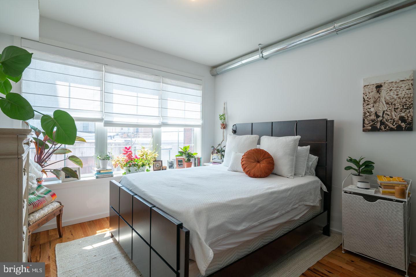 FISHTOWN - Commercial Sale