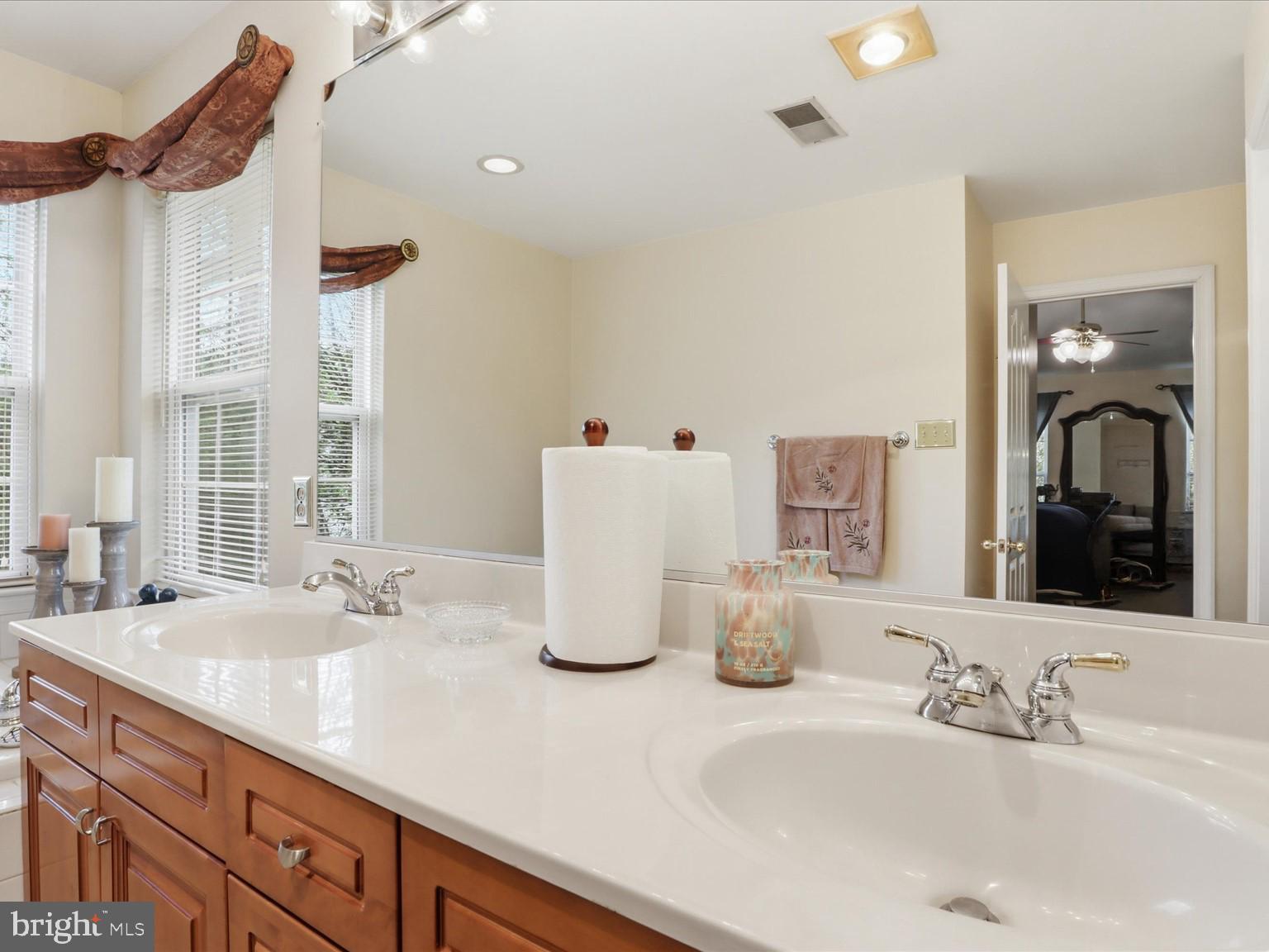 ROSE VILLAGE - Residential