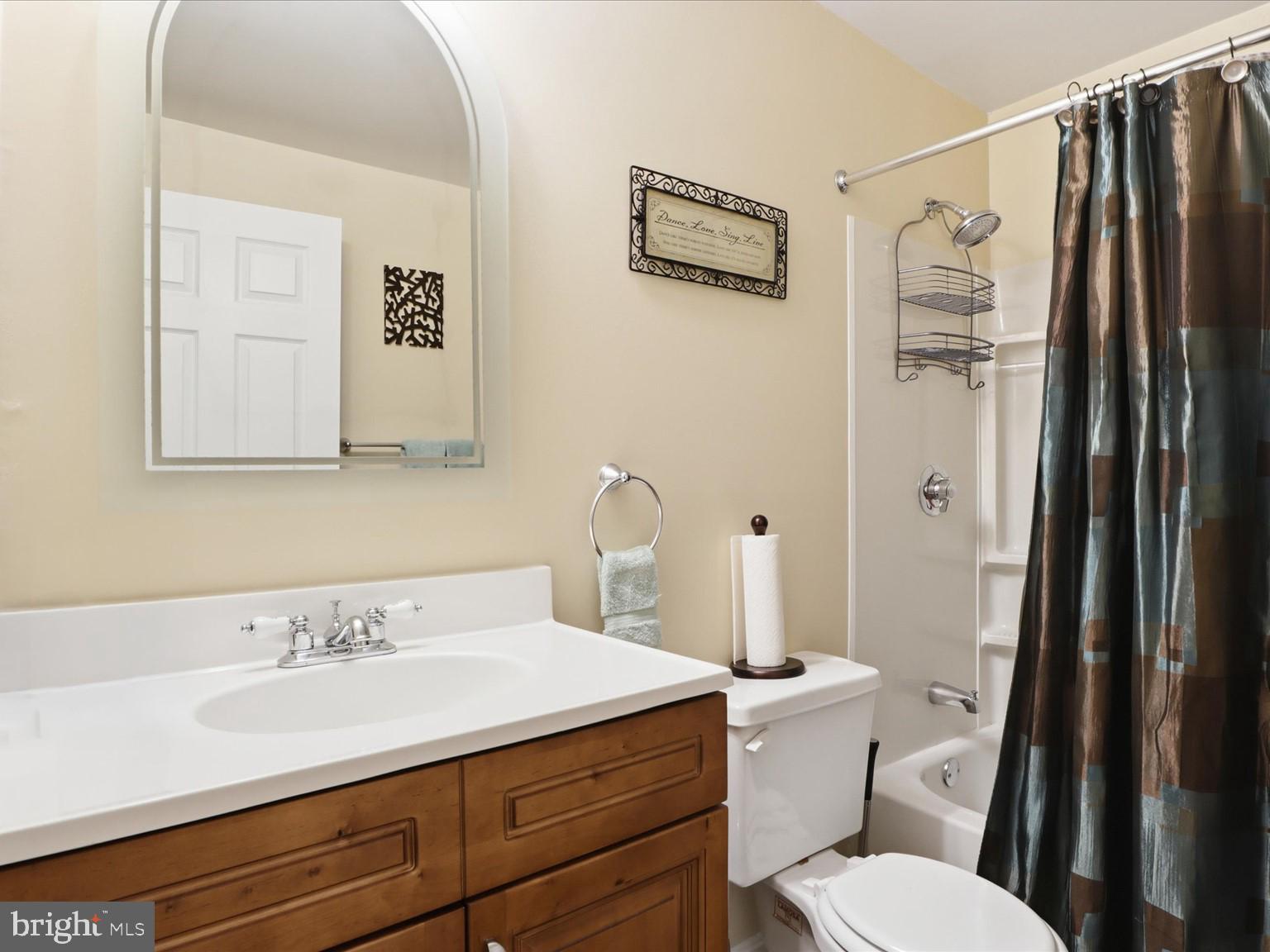 ROSE VILLAGE - Residential