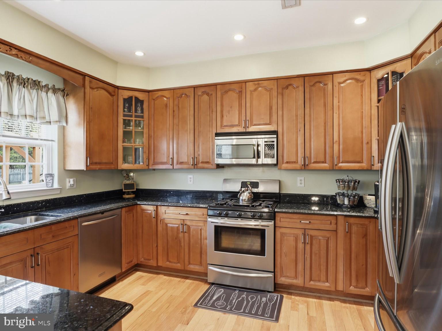 ROSE VILLAGE - Residential