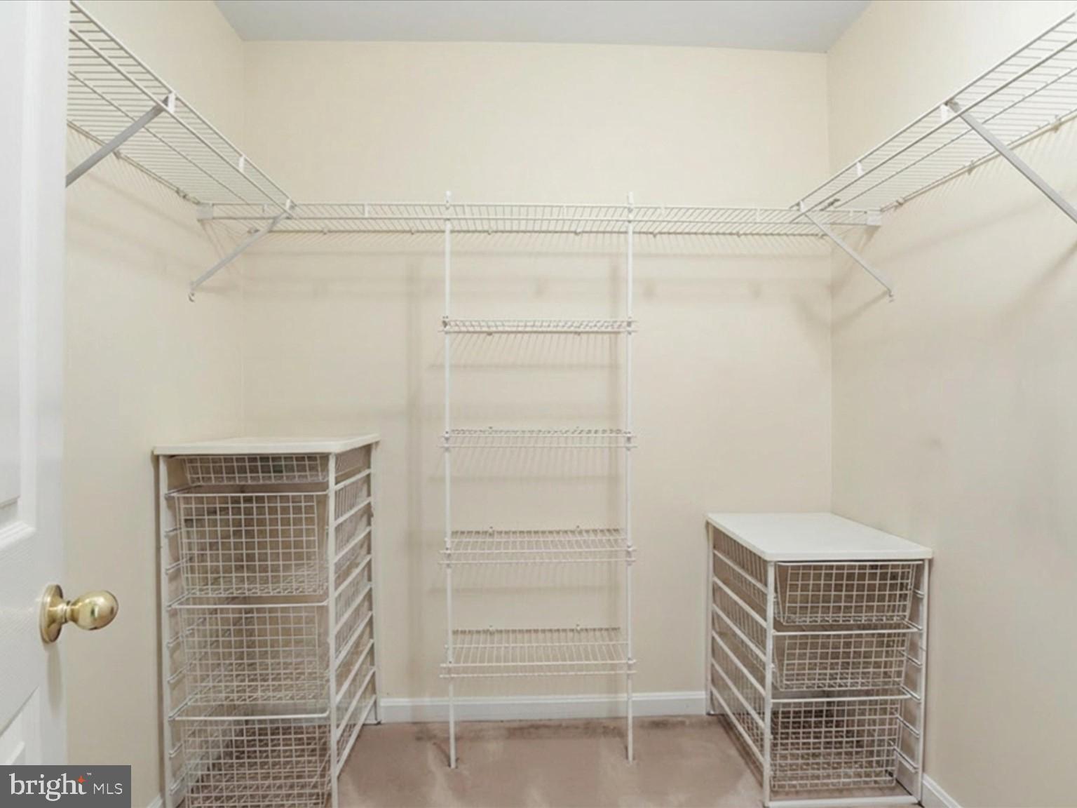 ROSE VILLAGE - Residential