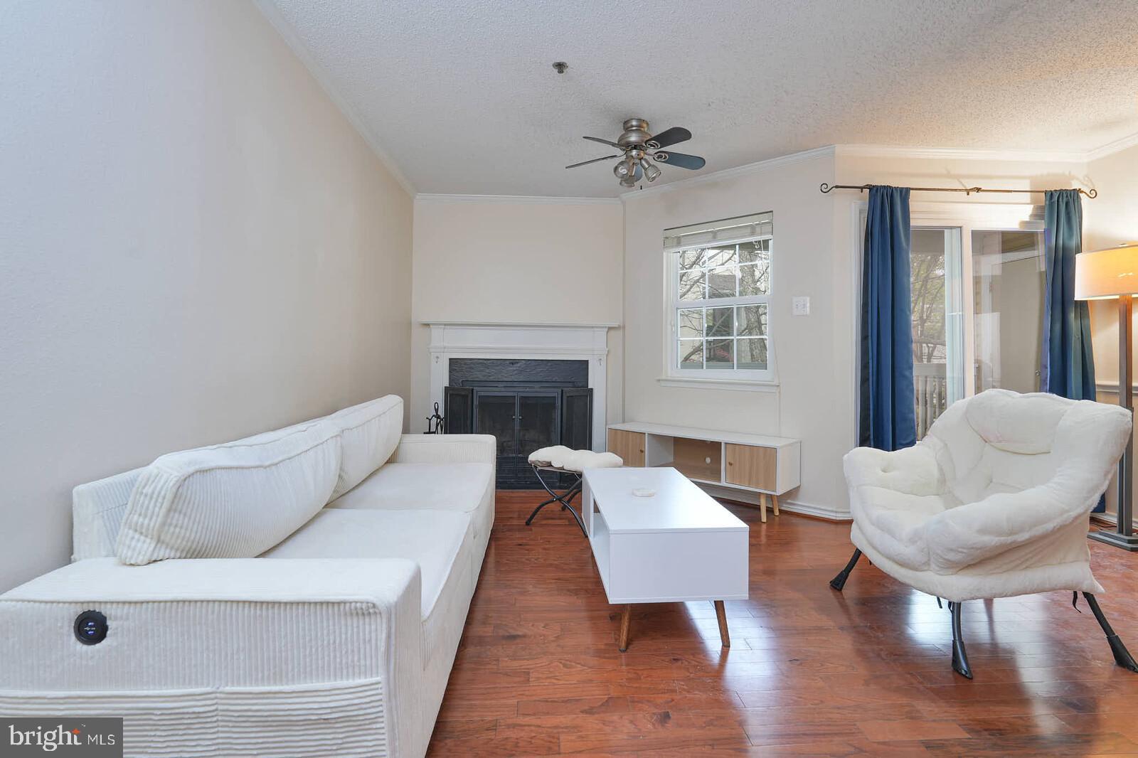 1504 LINCOLN WAY 302