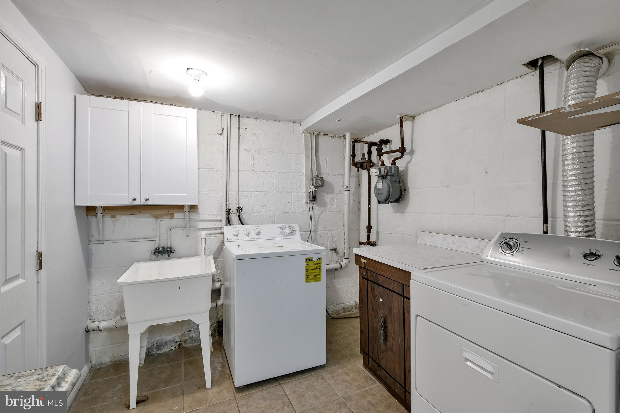 WHEATON  HILLS - Residential Lease