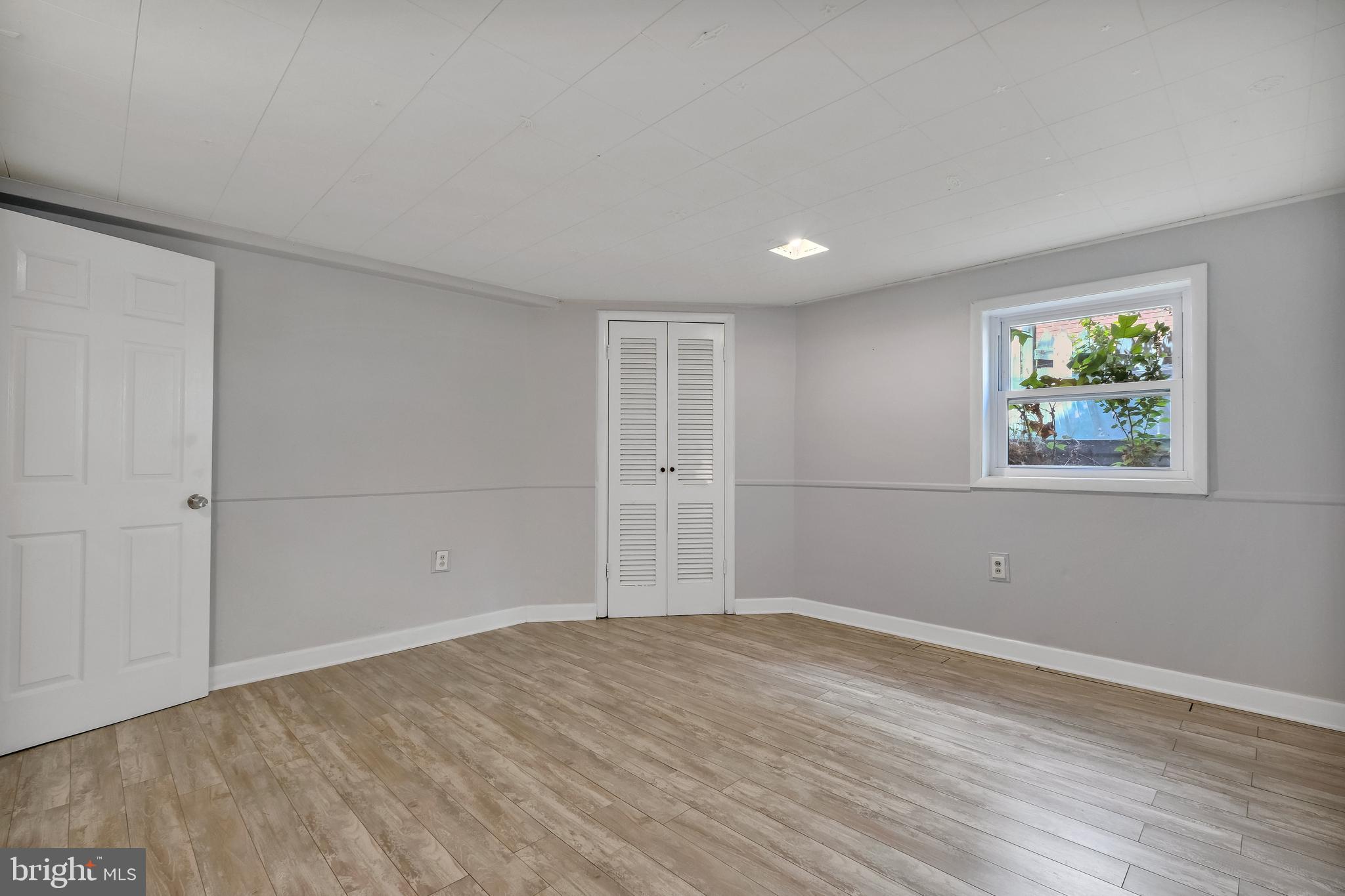 WHEATON  HILLS - Residential Lease