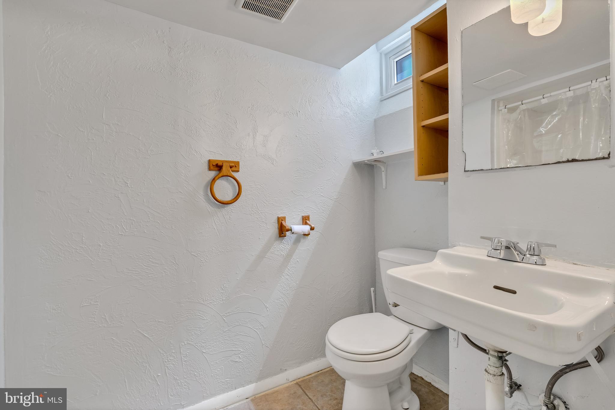 WHEATON  HILLS - Residential Lease