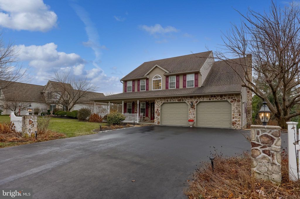 Photo of 22 Royal Drive, LITITZ, PA 17543 (MLS # PALA2081632)