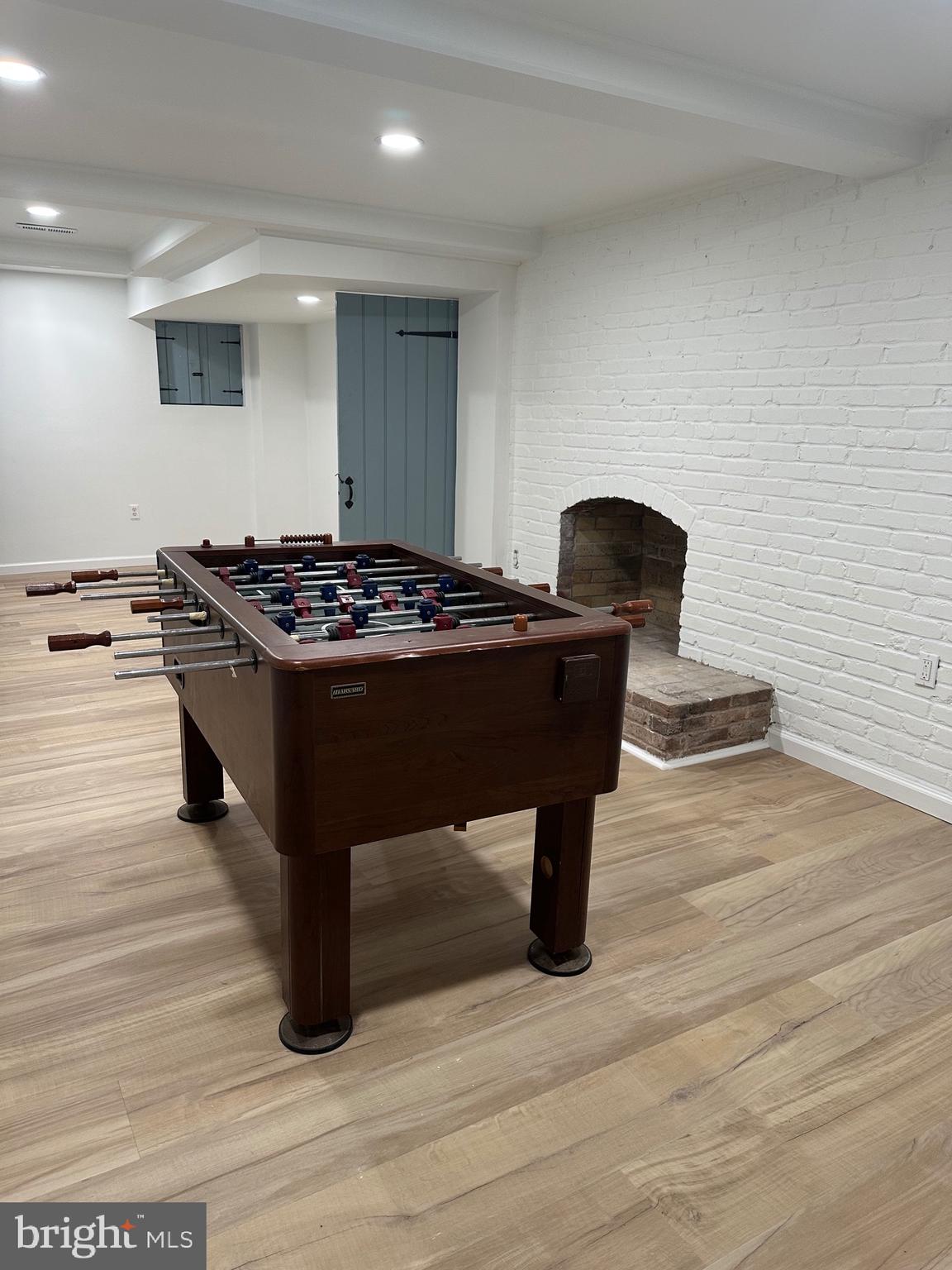 WILTON WOODS - Residential
