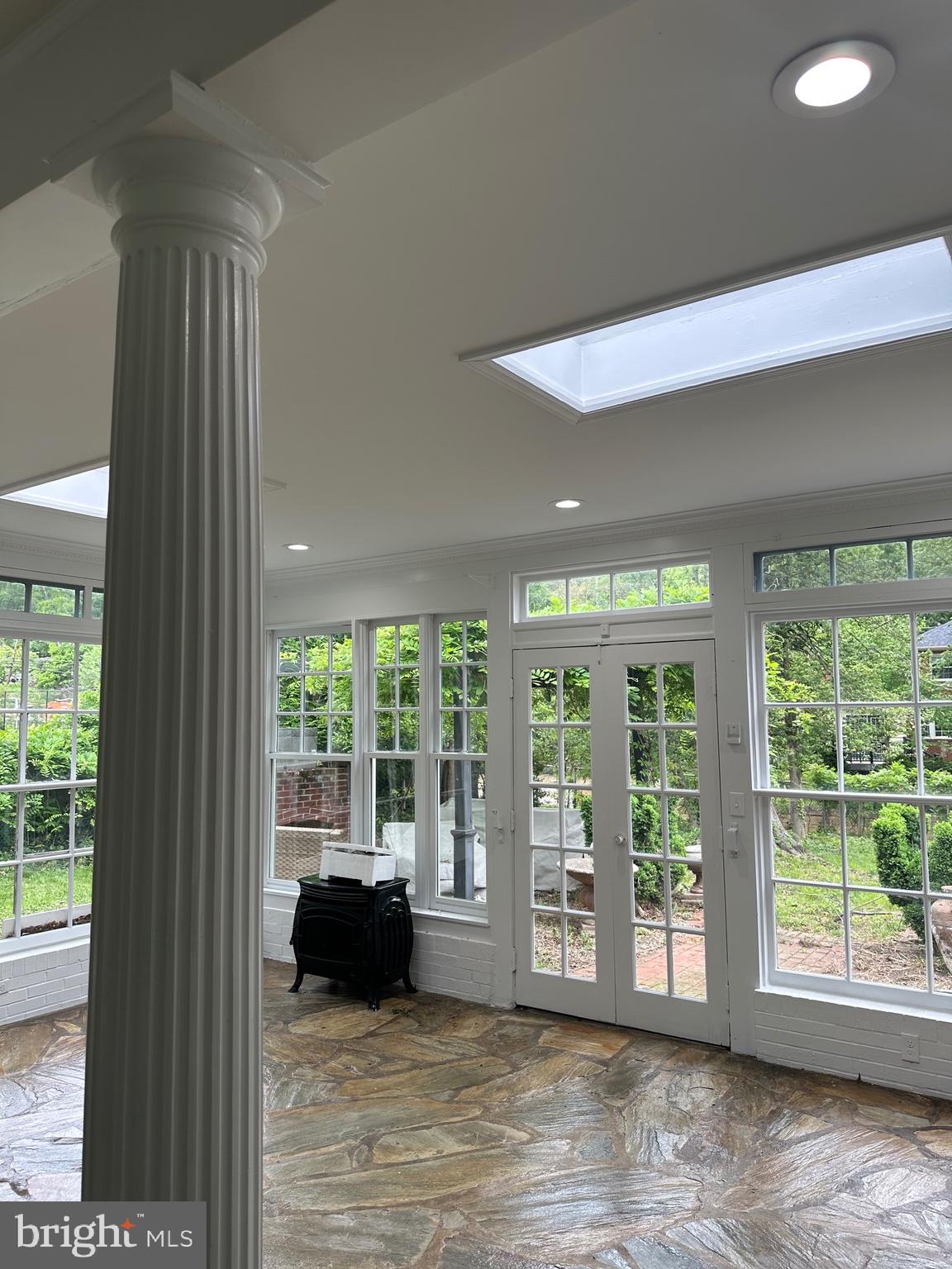 WILTON WOODS - Residential