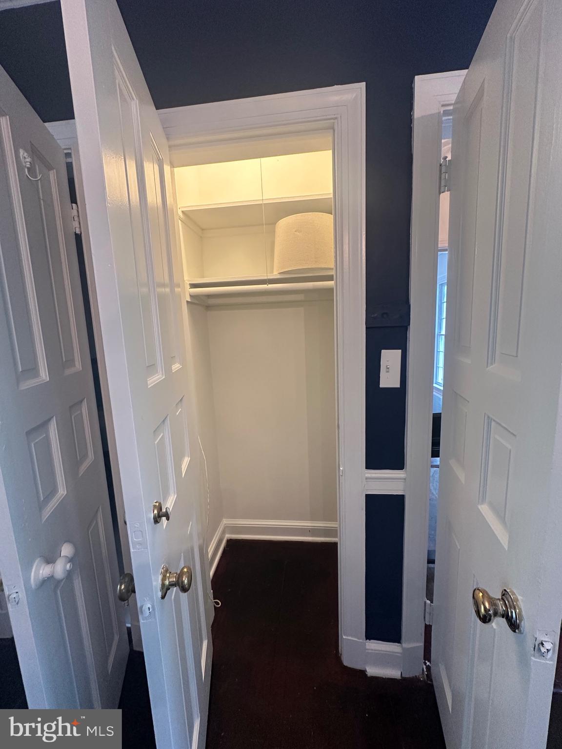WILTON WOODS - Residential