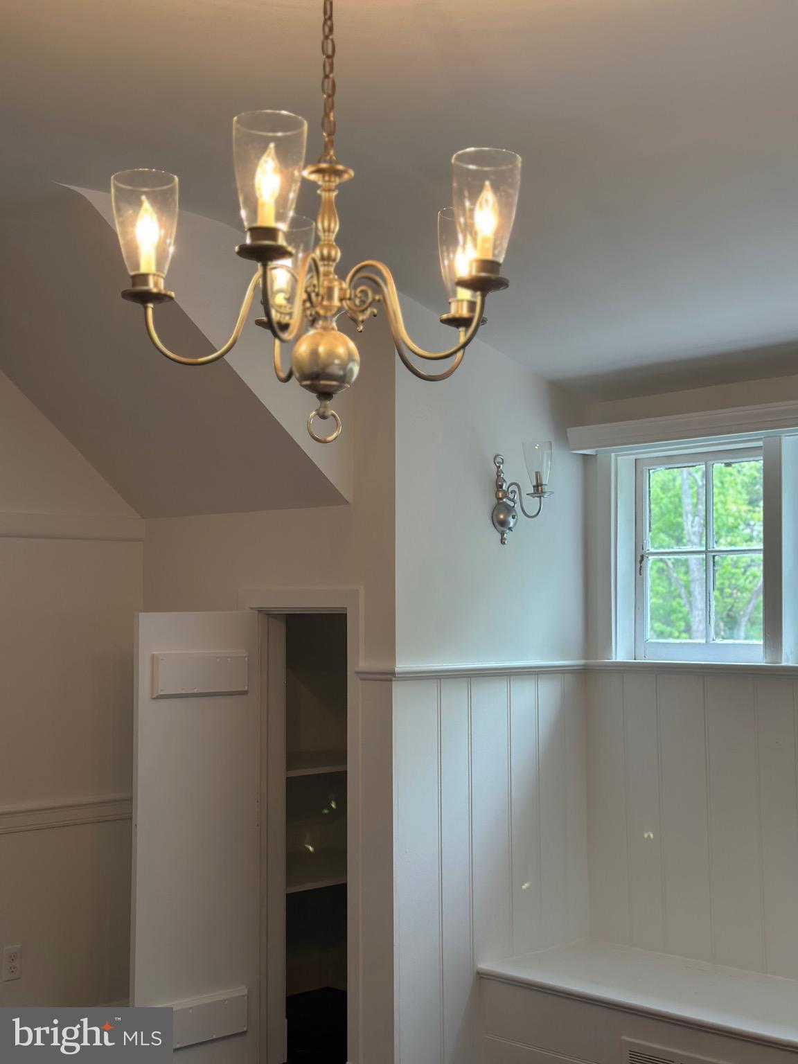 WILTON WOODS - Residential