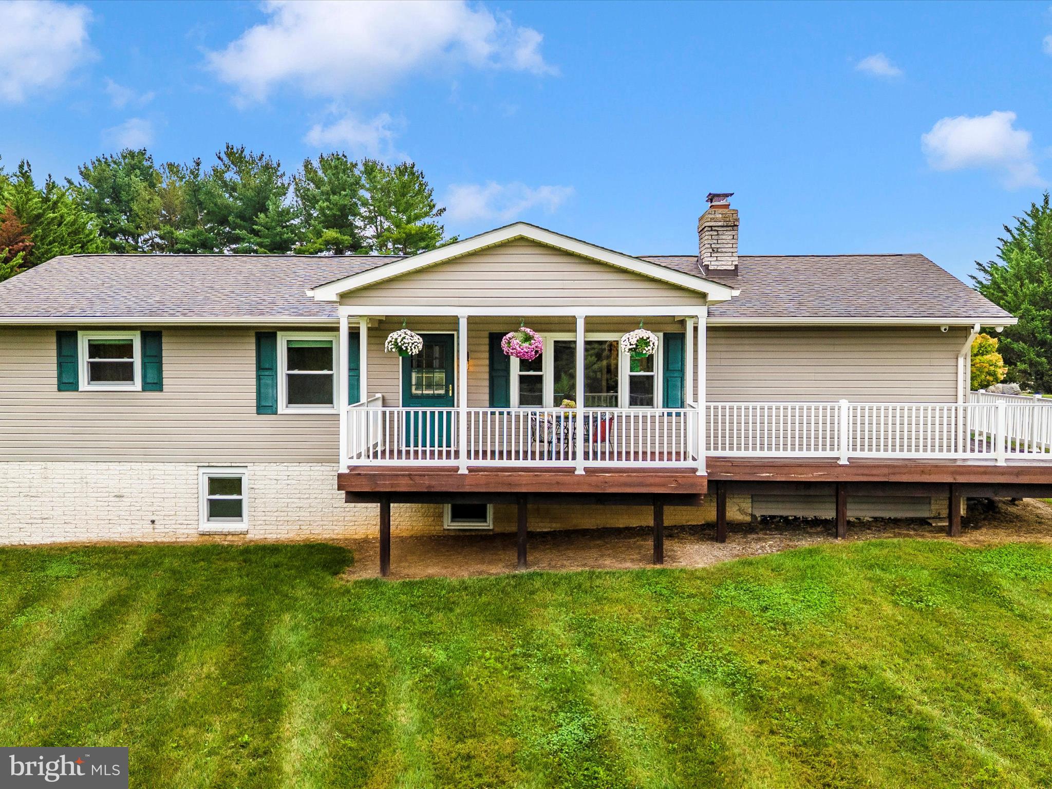 8429 WOODVILLE