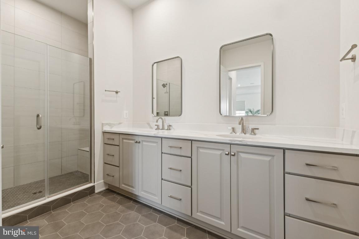 GLENMORE FARM - Residential