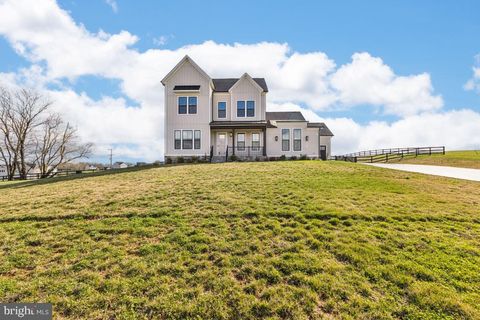 38732 SILVER KING CIRCLE WATERFORD VA 20197