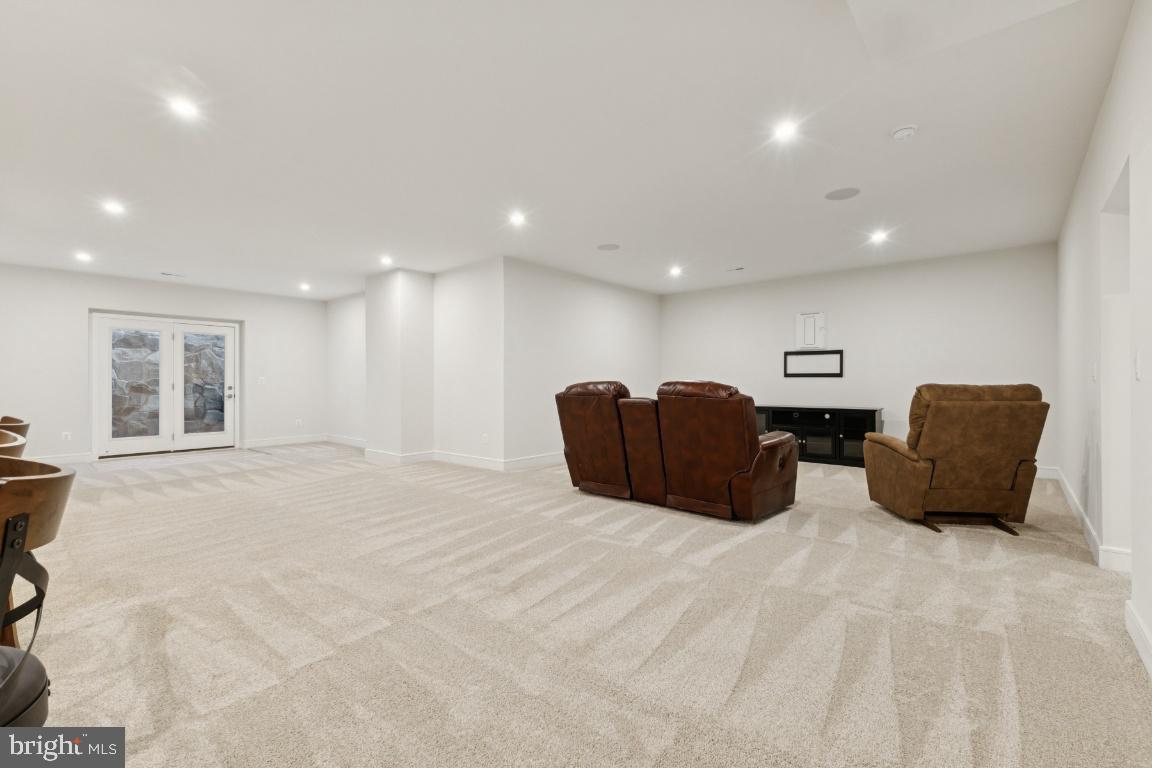 GLENMORE FARM - Residential