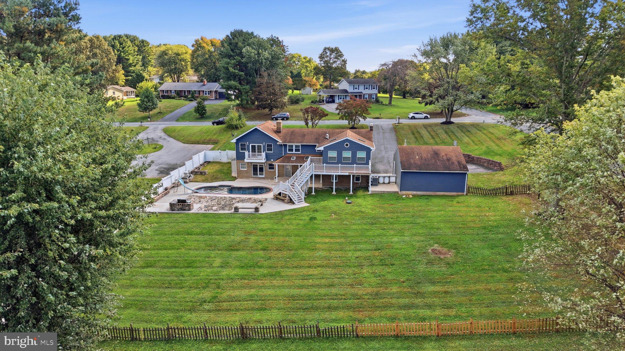 6916 STRATFORD DRIVE