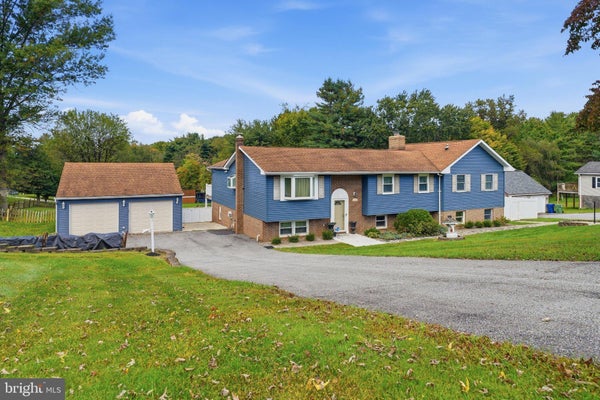 6916 STRATFORD DR, SYKESVILLE, MD 21784 - Image 0dd3aec2ee20b2db0378e43dfc34faa3/3371495270