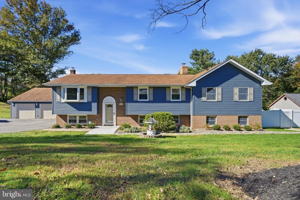 6916 STRATFORD DR, SYKESVILLE, MD 21784 - Image 0dd3aec2ee20b2db0378e43dfc34faa3/3750288146