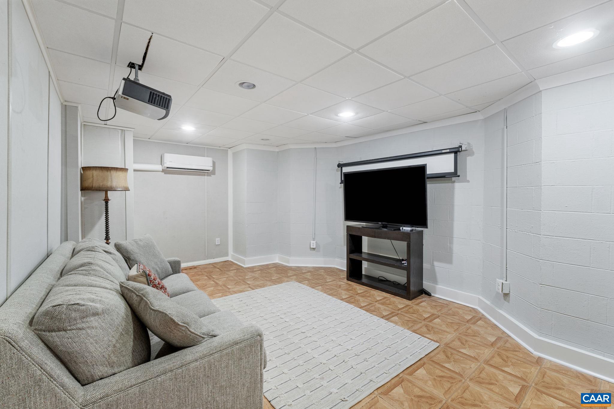 WINTERGREEN RESORT - Residential