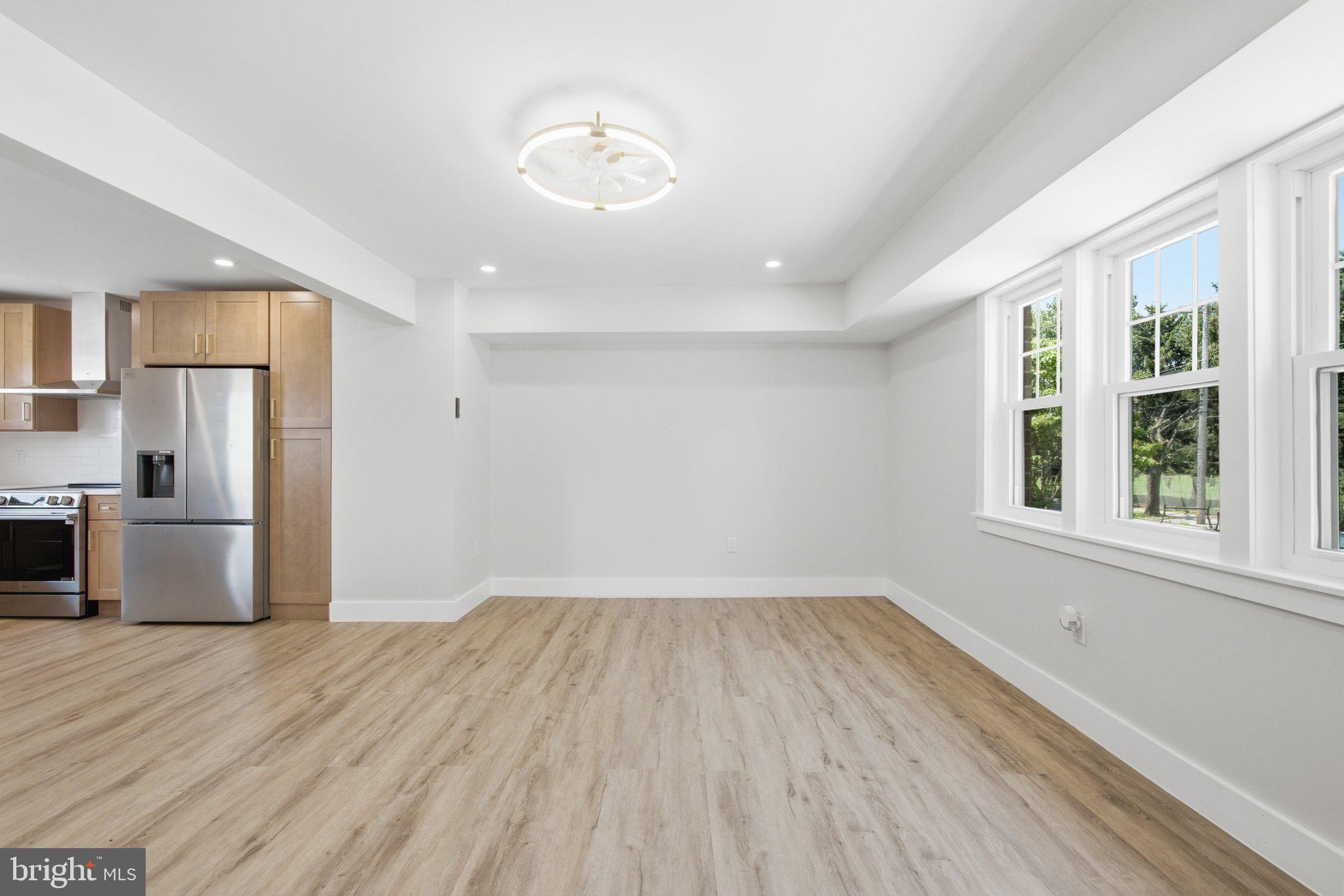 861 N 7TH STREET