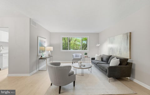 Condo For Rent - 3829 Hamilton Street #E-304<br/> HYATTSVILLE, MD 20781