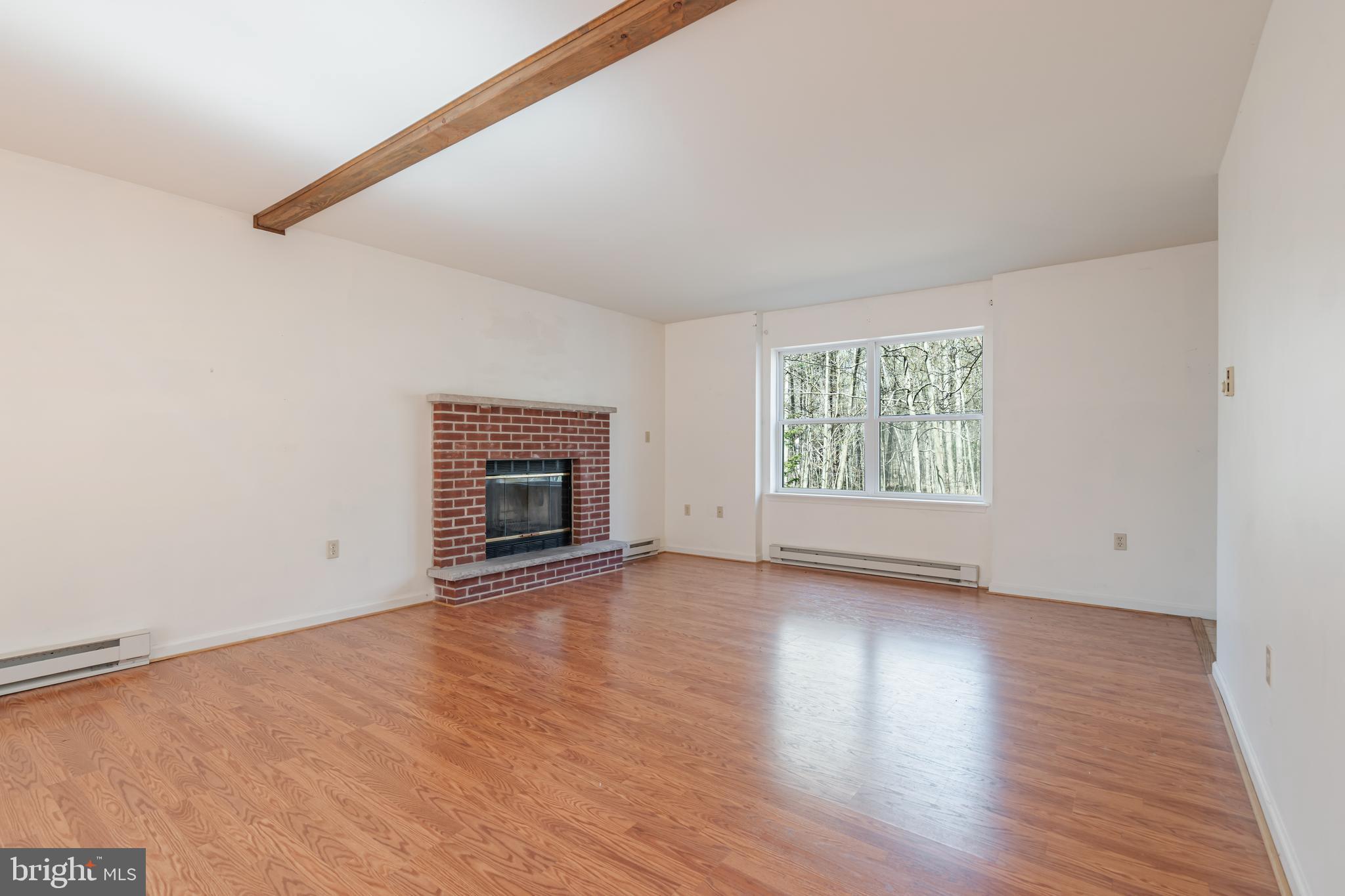 ARROWHEAD  LAKES - Residential