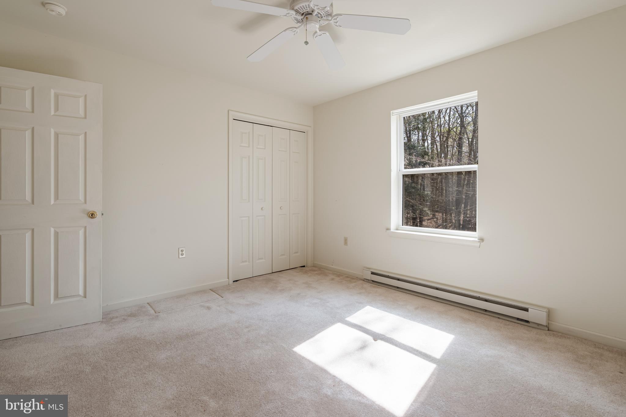 ARROWHEAD  LAKES - Residential