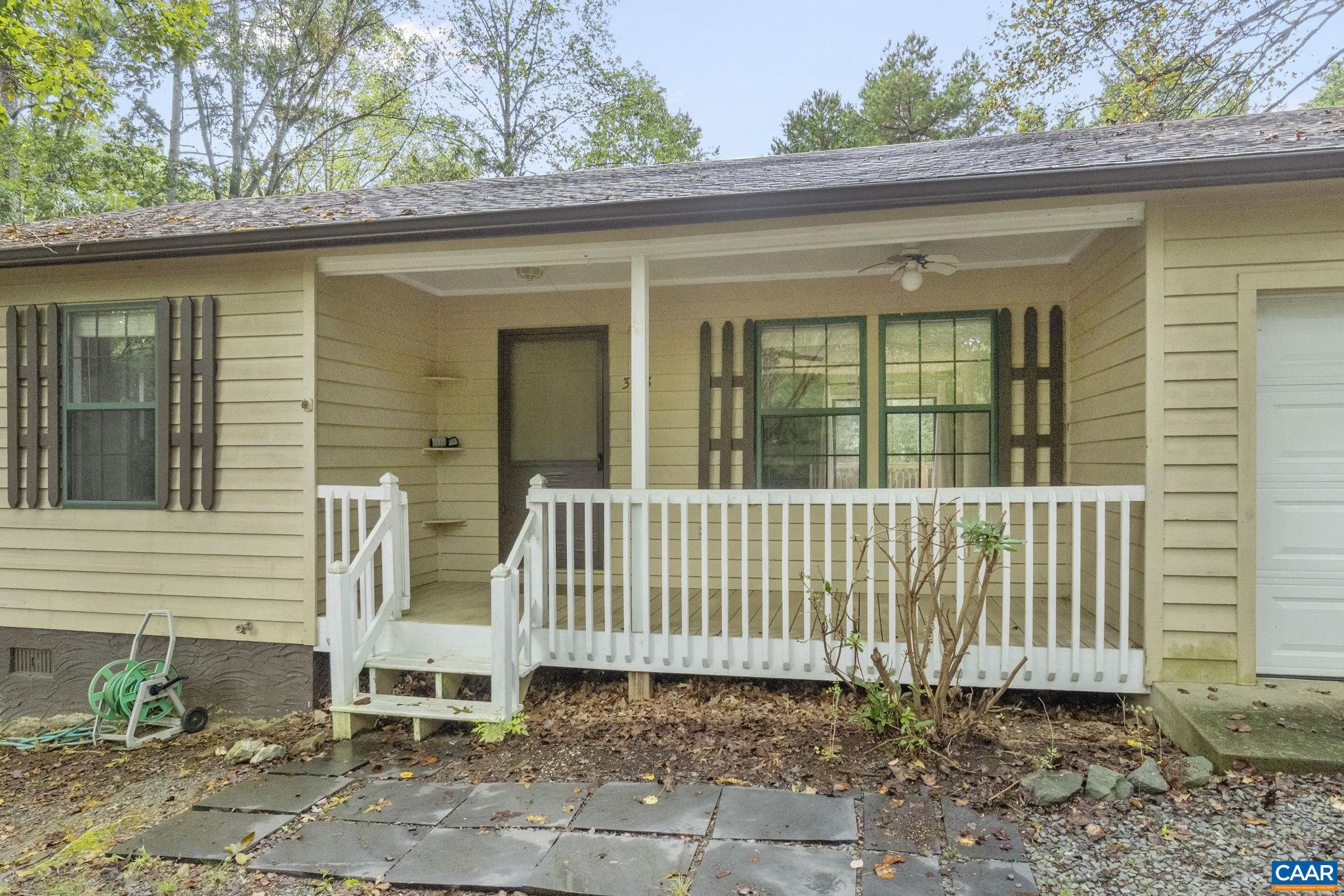 LAKE MONTICELLO - Residential