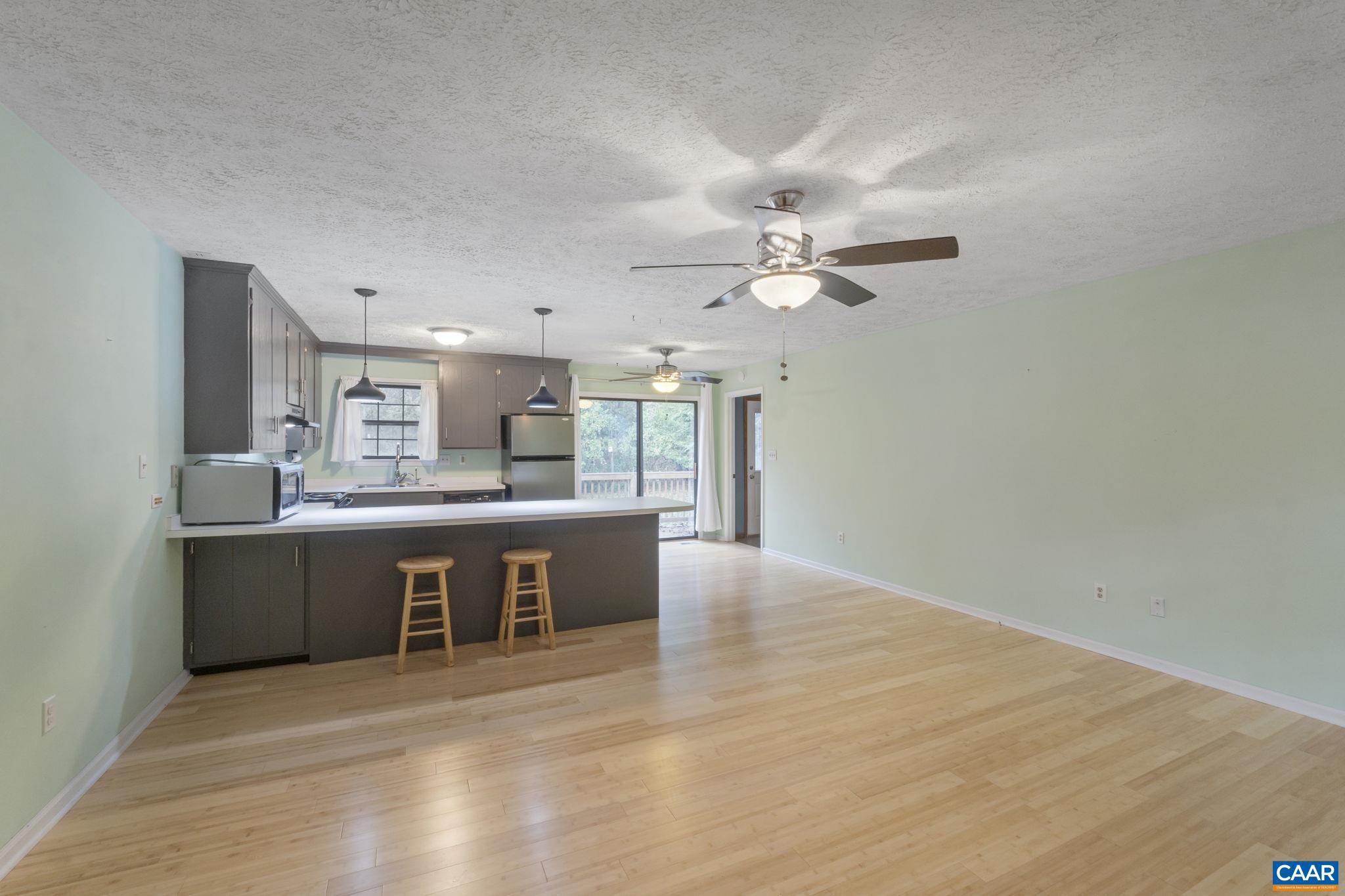 LAKE MONTICELLO - Residential