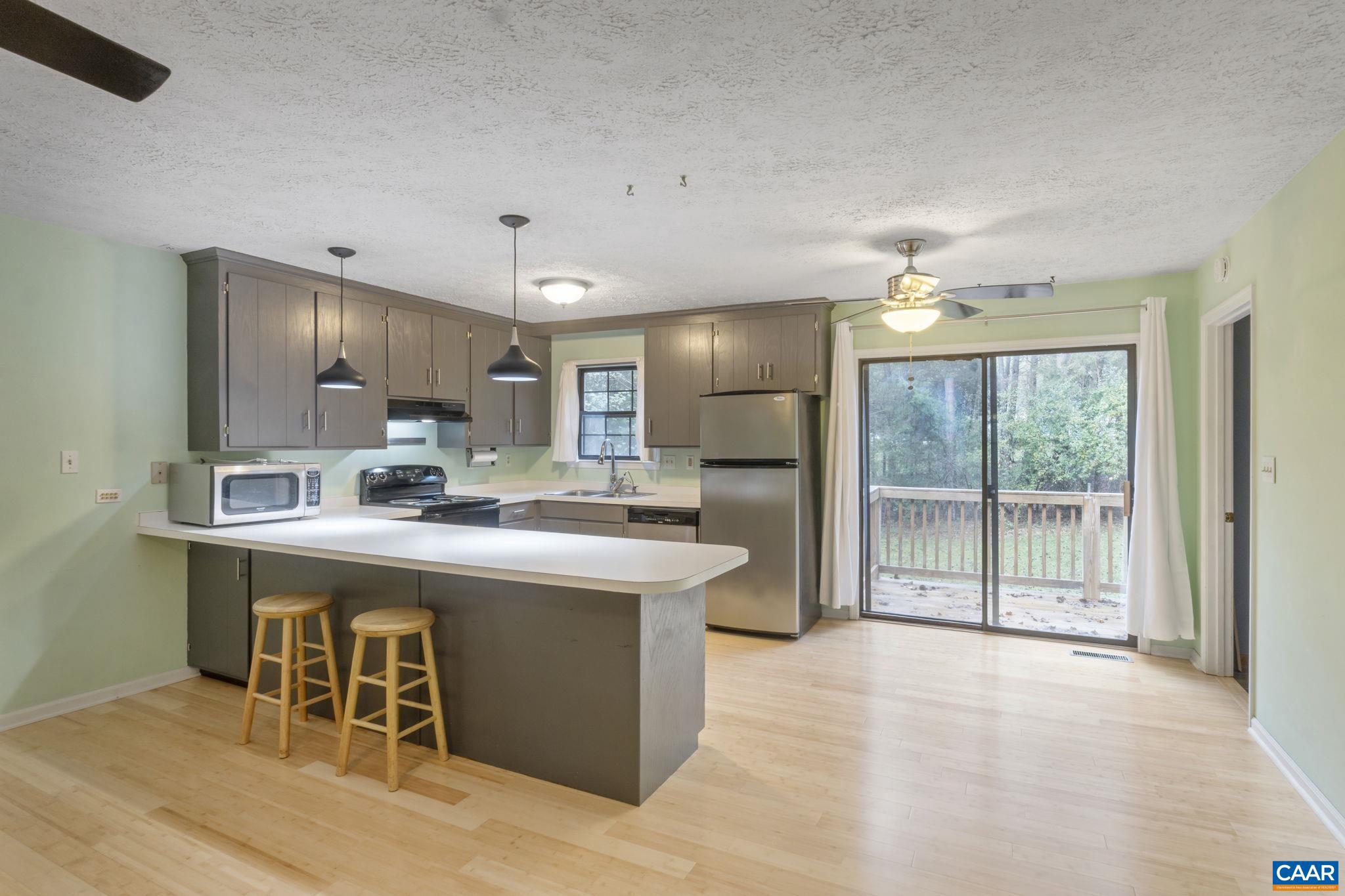 LAKE MONTICELLO - Residential