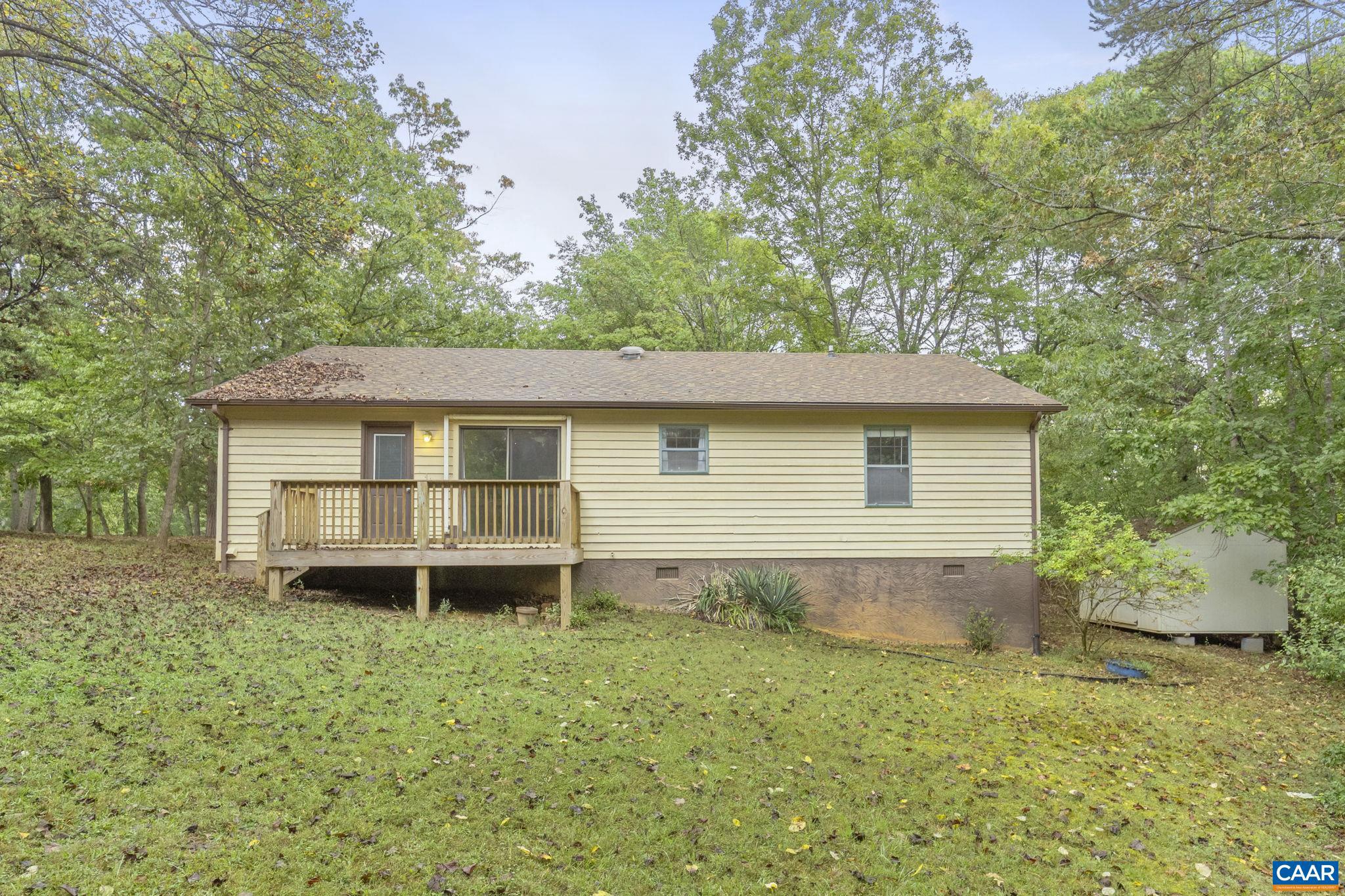 LAKE MONTICELLO - Residential