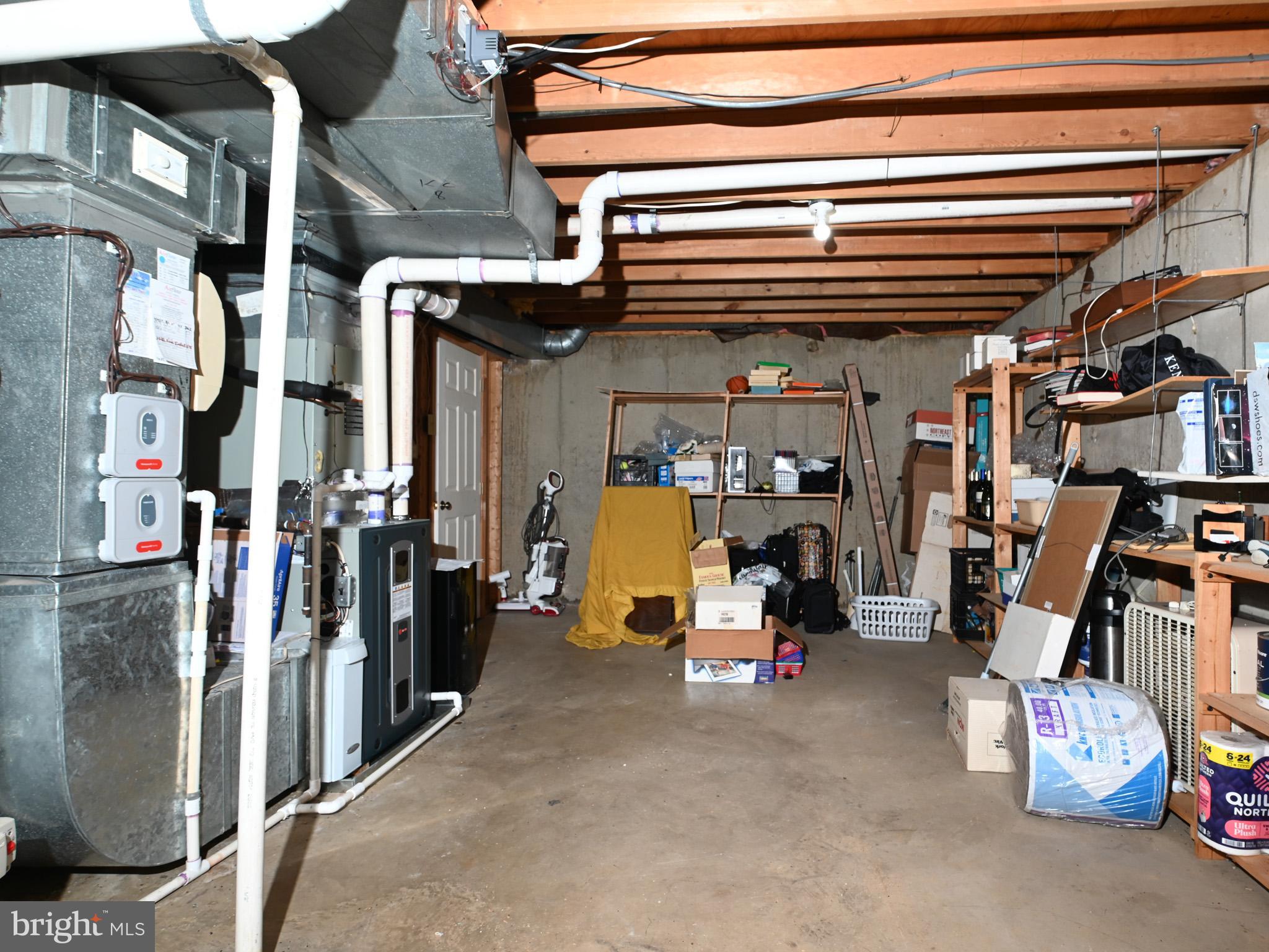 VIENNA OAKS - Residential