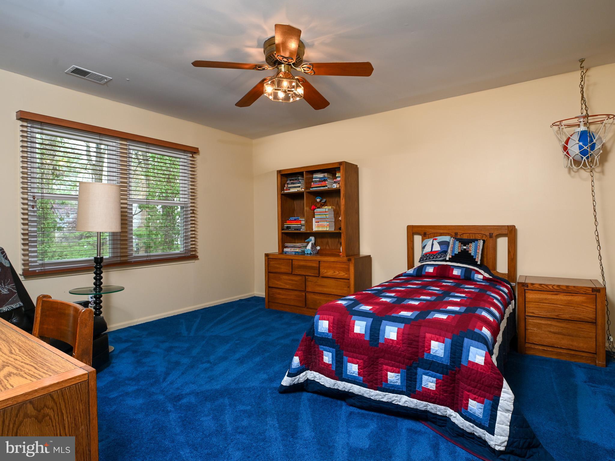 VIENNA OAKS - Residential