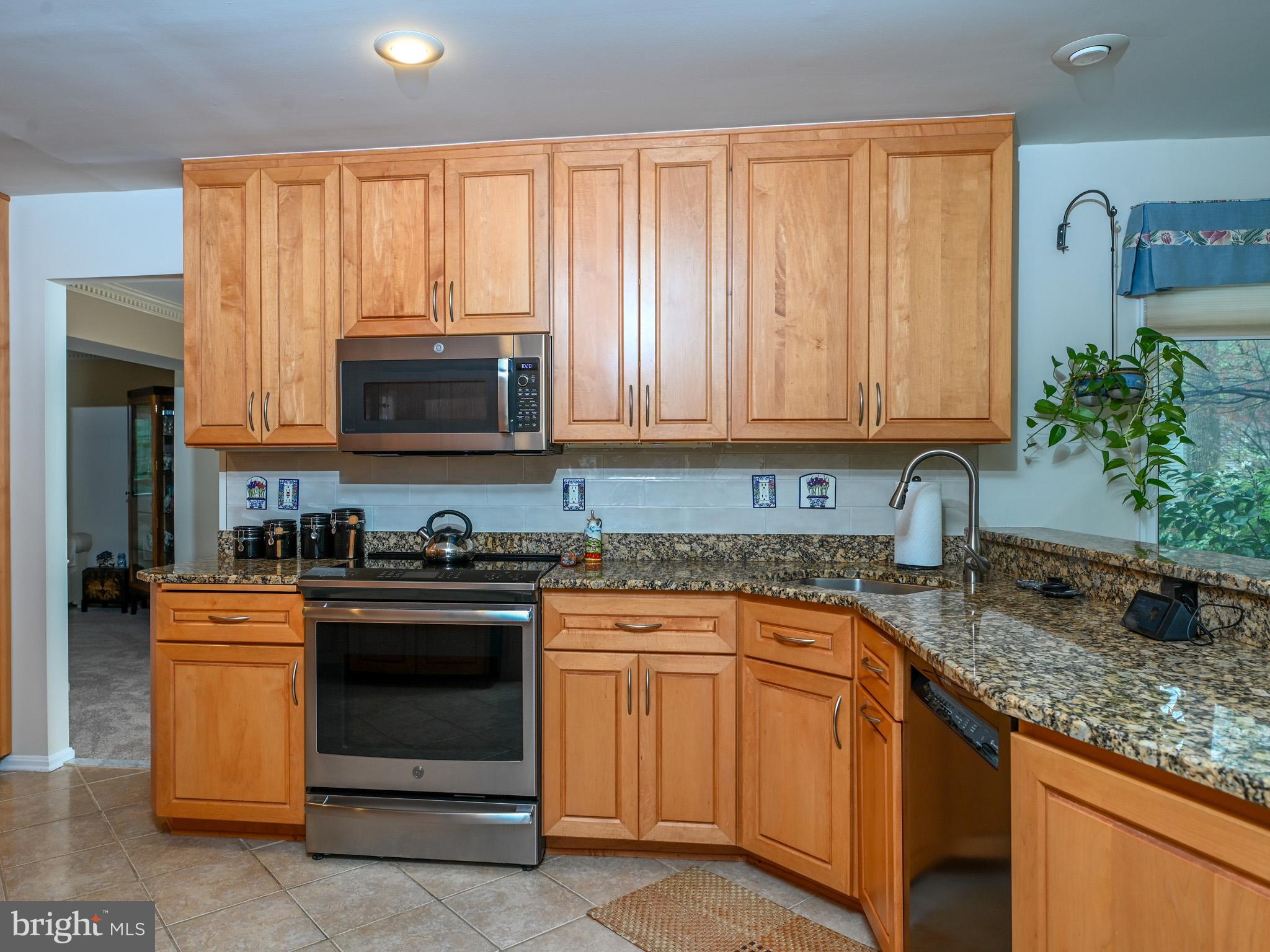 VIENNA OAKS - Residential