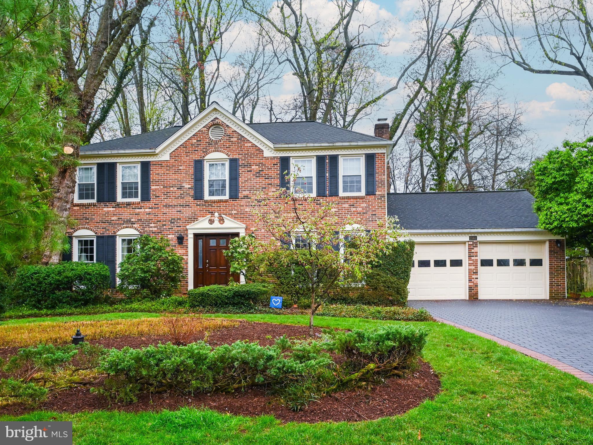 VIENNA OAKS - Residential