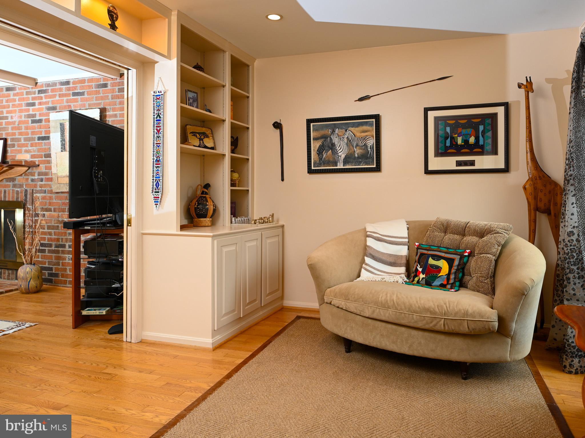 VIENNA OAKS - Residential