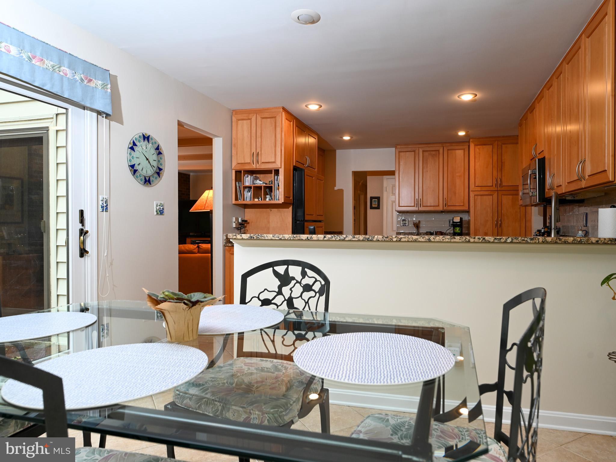 VIENNA OAKS - Residential