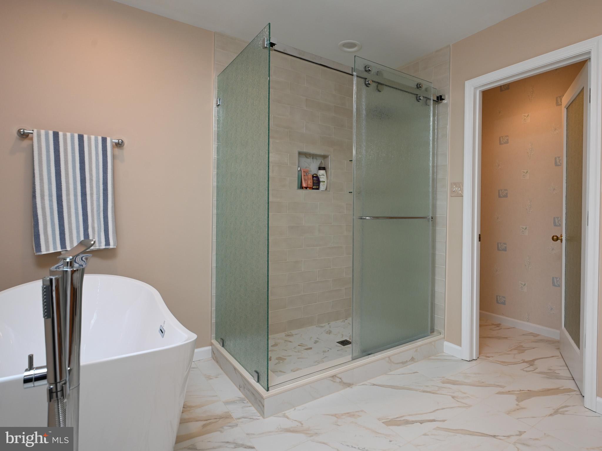 VIENNA OAKS - Residential