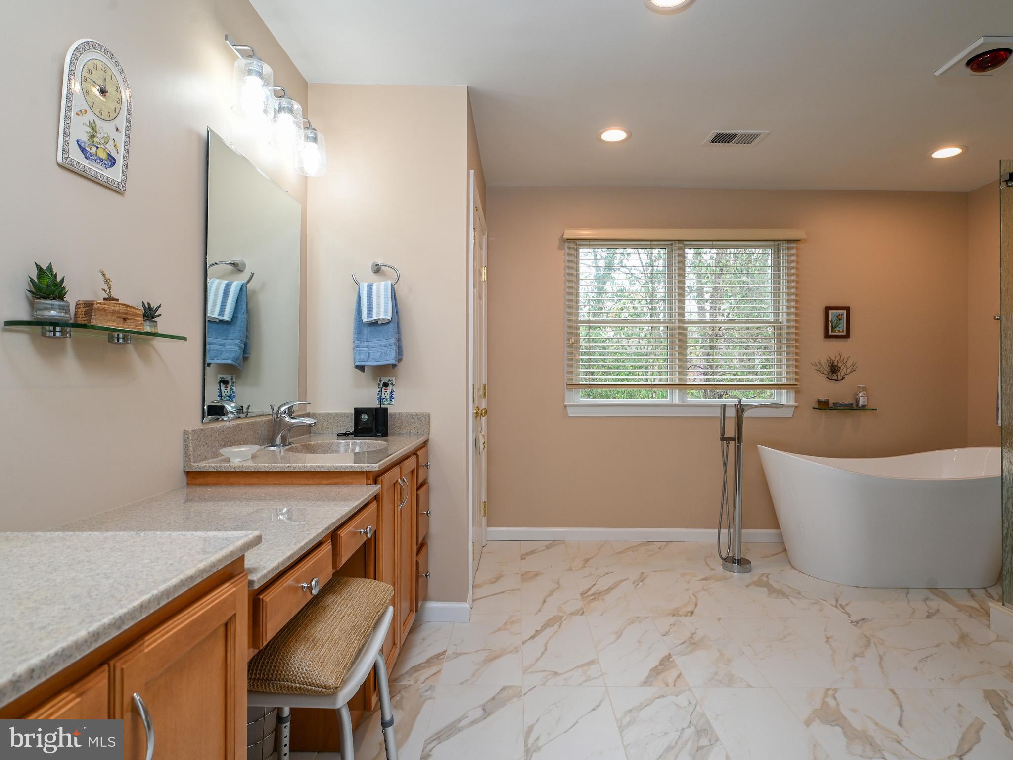 VIENNA OAKS - Residential