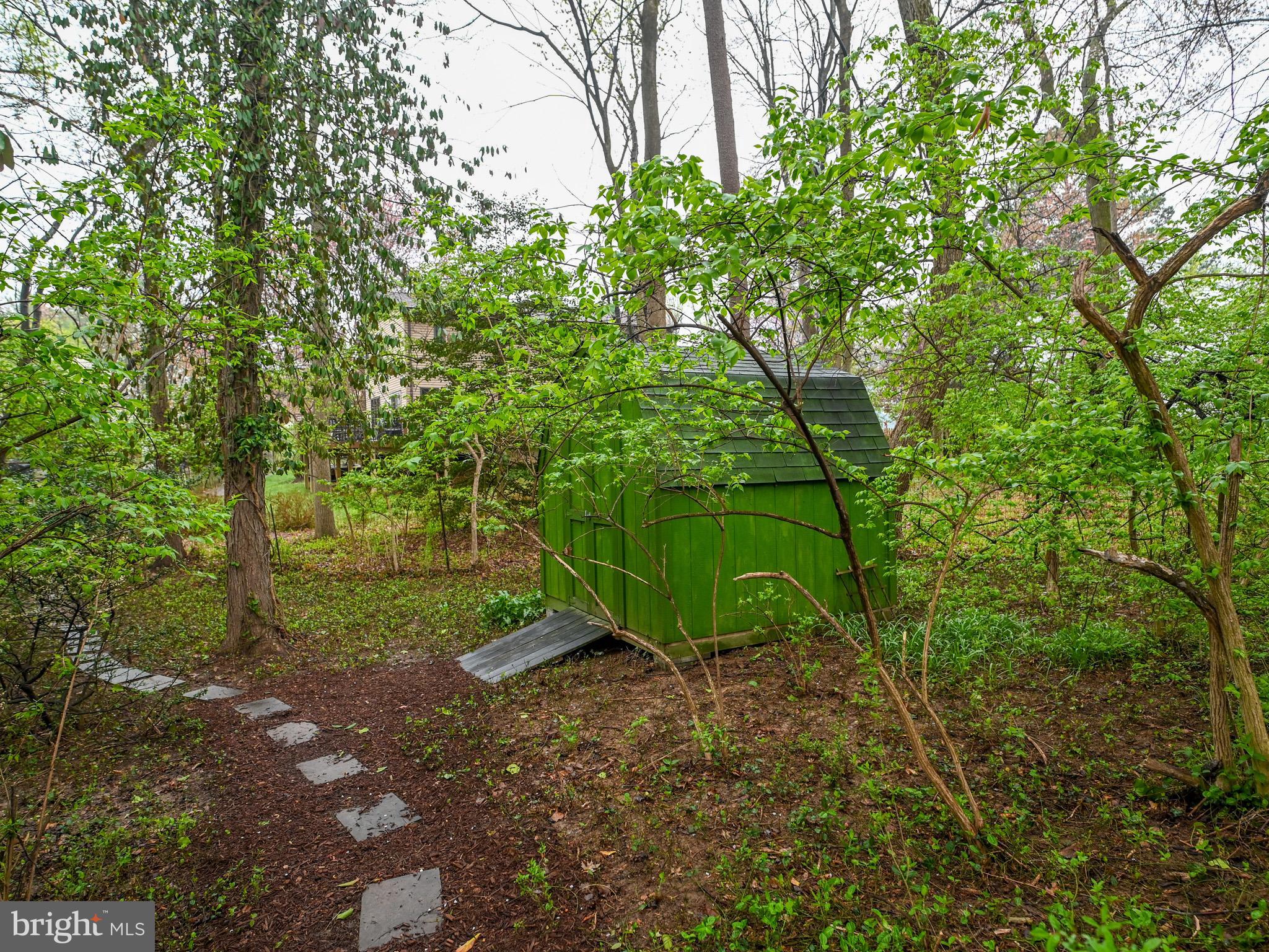 VIENNA OAKS - Residential