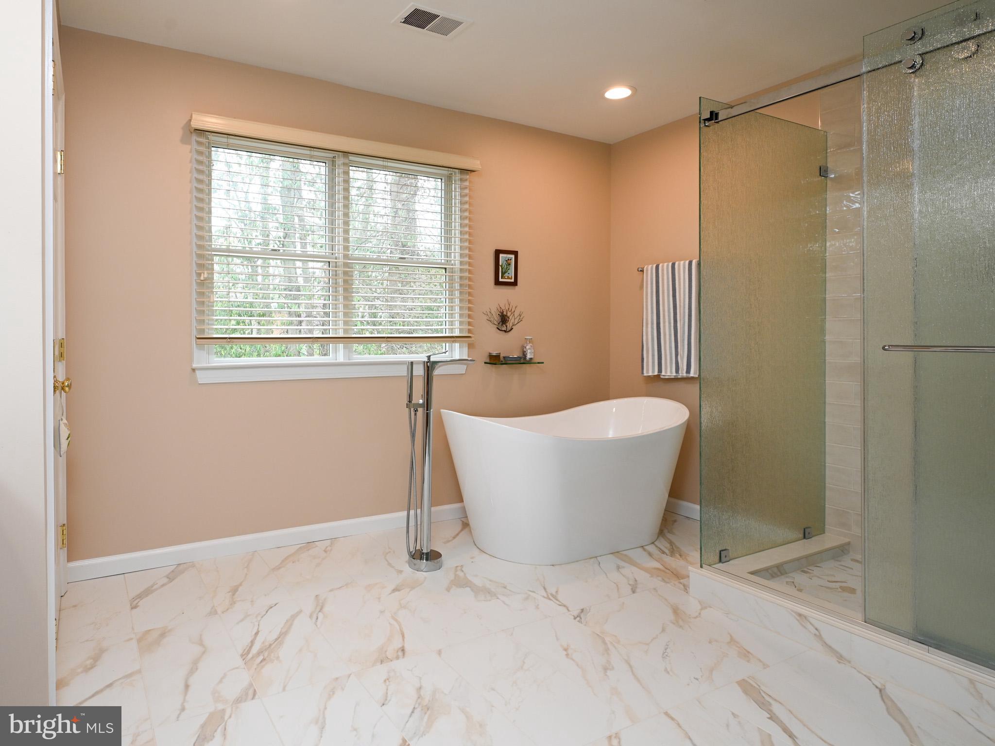 VIENNA OAKS - Residential