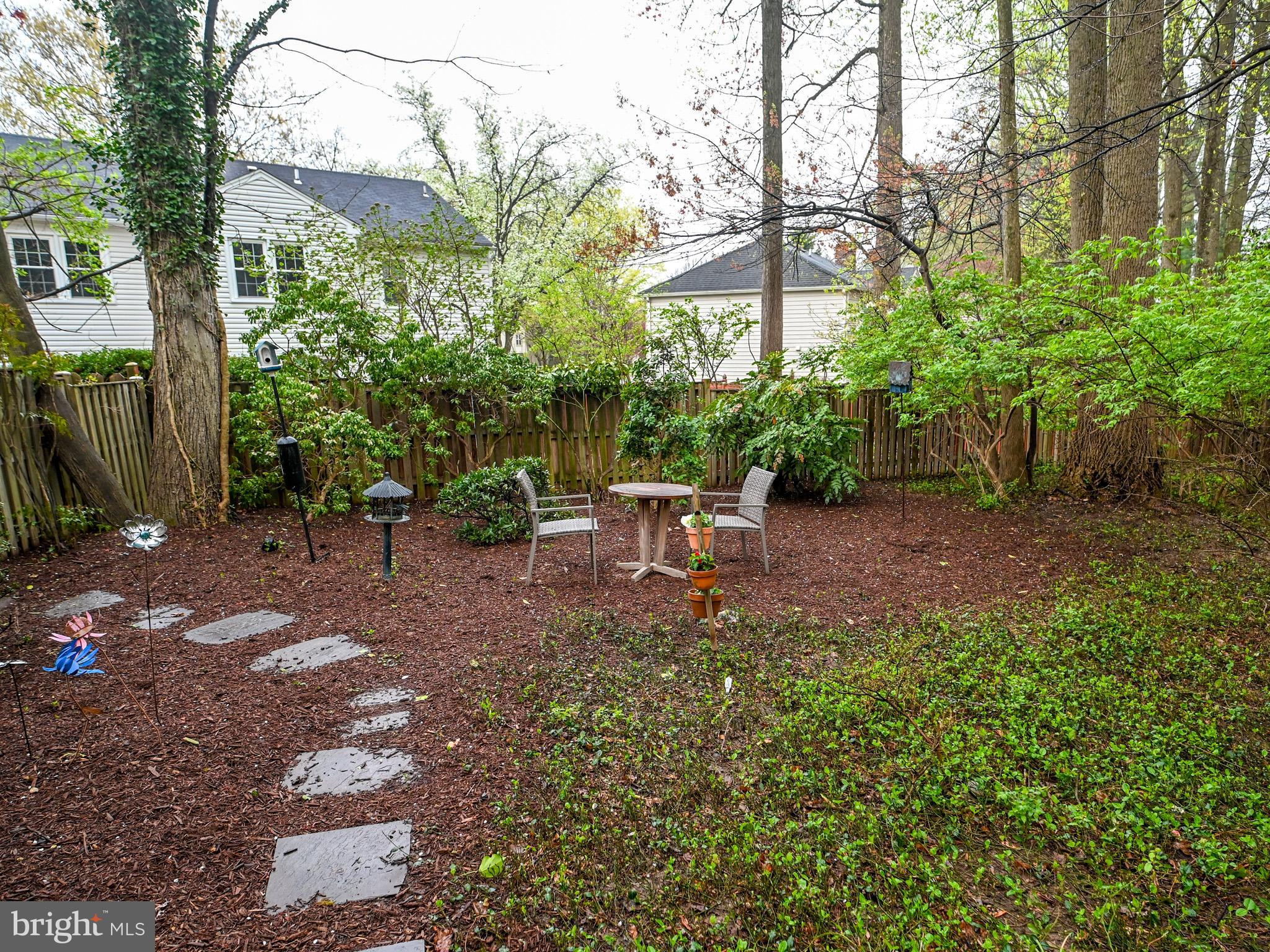 VIENNA OAKS - Residential