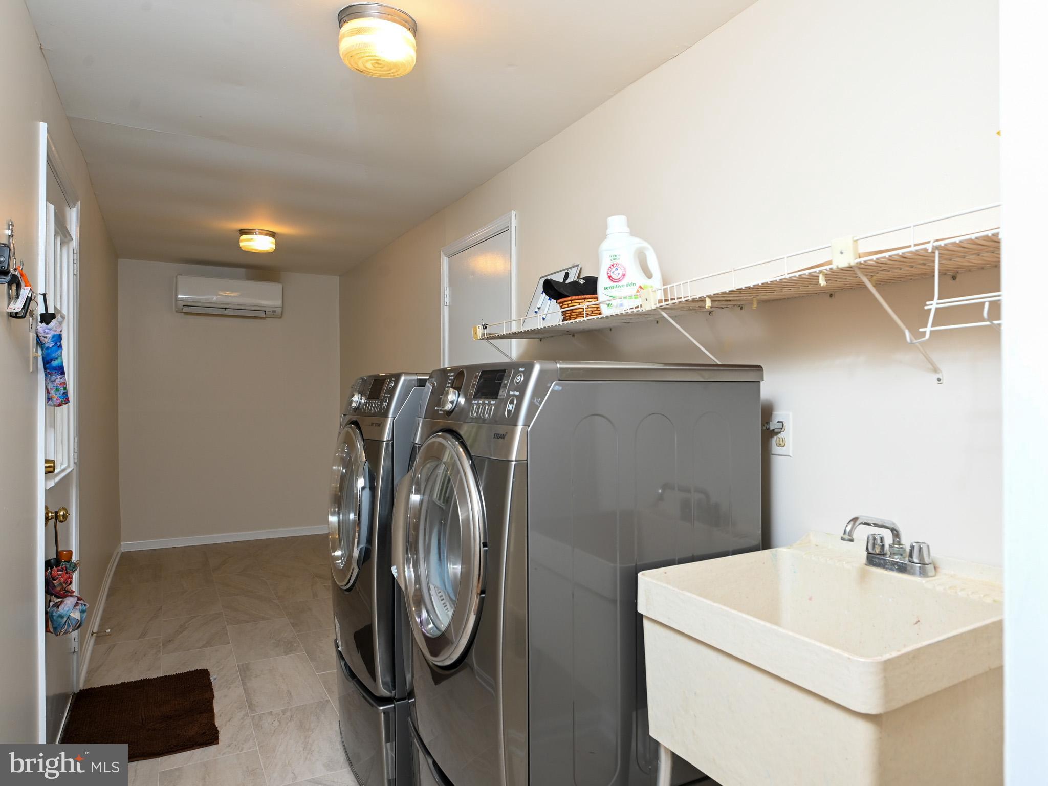 VIENNA OAKS - Residential